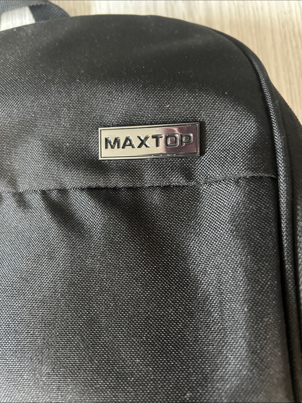 Maxtop Water Resistant Backpack For Laptop With A Usb Port View 2